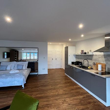 Apartmany Male Namesti, Броумов Екстер'єр фото