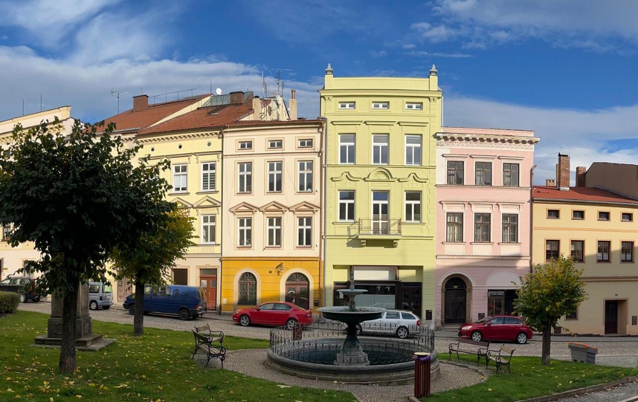 Apartmany Male Namesti, Броумов Екстер'єр фото