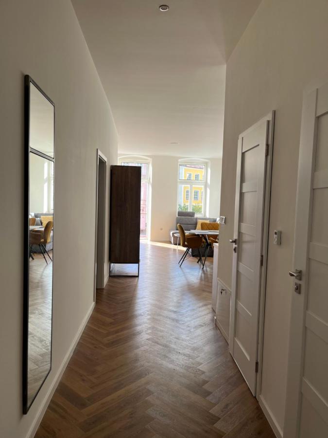 Apartmany Male Namesti, Броумов Екстер'єр фото