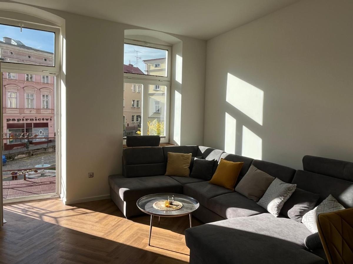 Apartmany Male Namesti, Броумов Екстер'єр фото