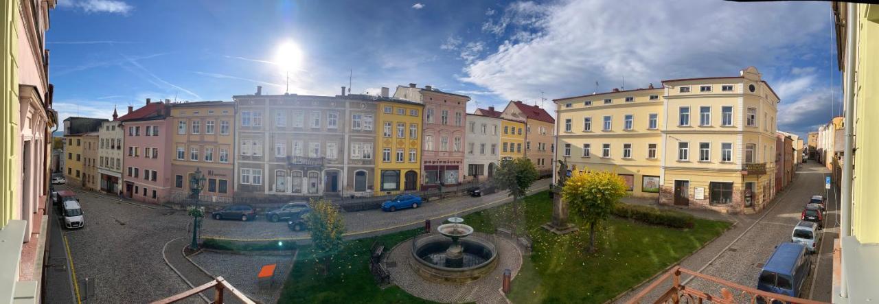 Apartmany Male Namesti, Броумов Екстер'єр фото